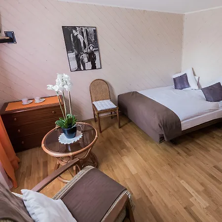 Mini-hôtel De La Place 3*