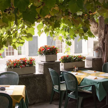 De La Place 3* Vevey