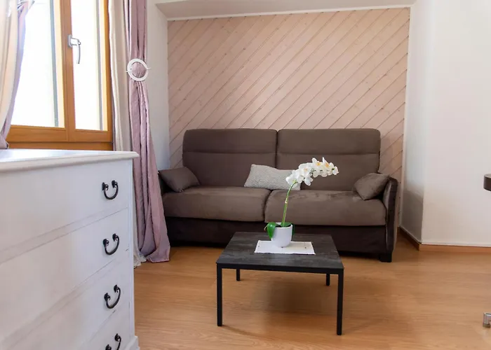 بيت ريفي De La Place 3*