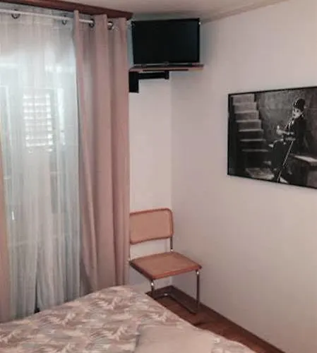 De La Place بيت ريفي فيفي